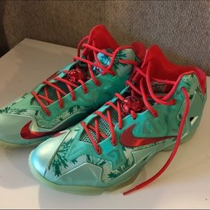 Christmas Edition Lebron 11s